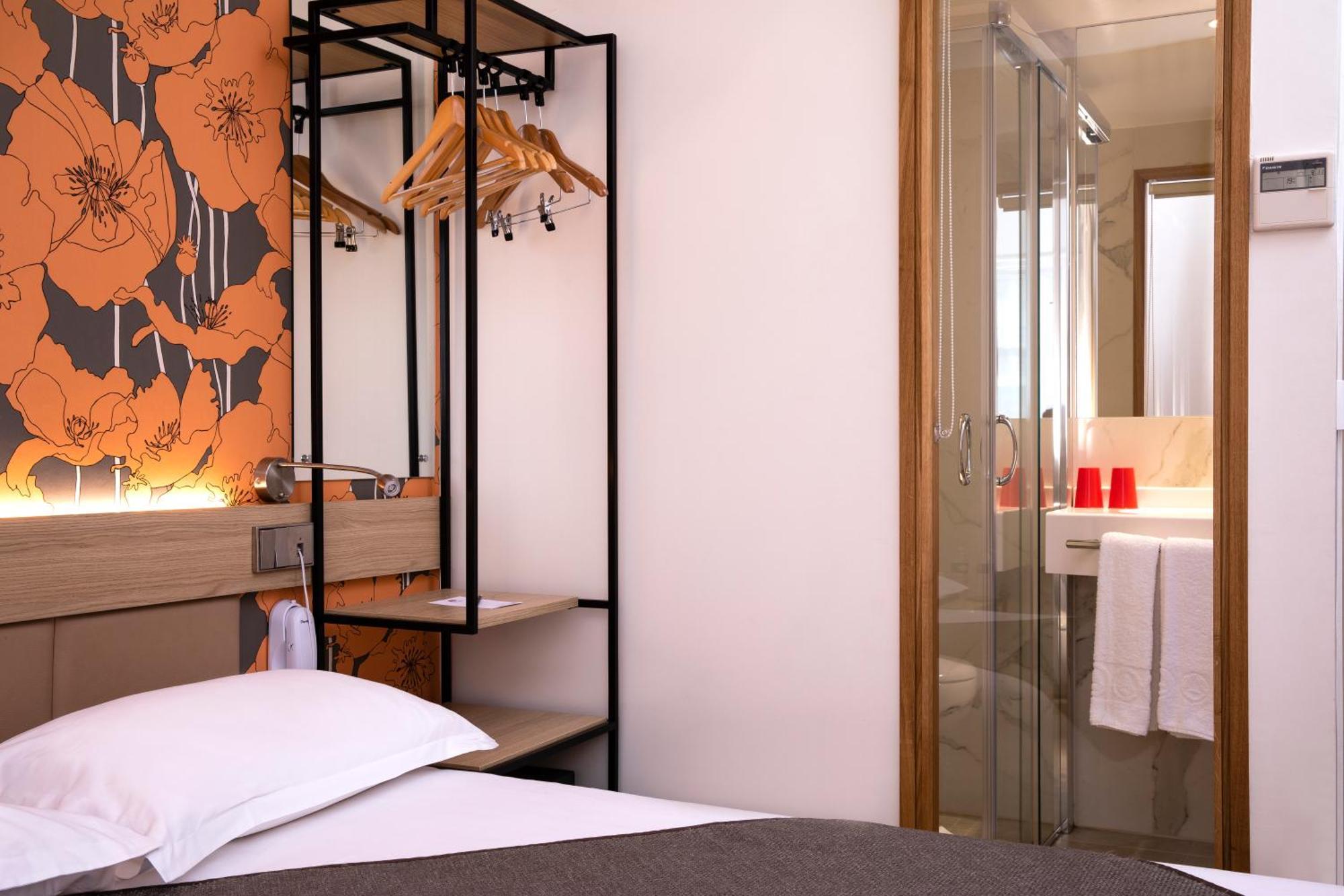 Hotel Hor Les Lumieres Париж Экстерьер фото