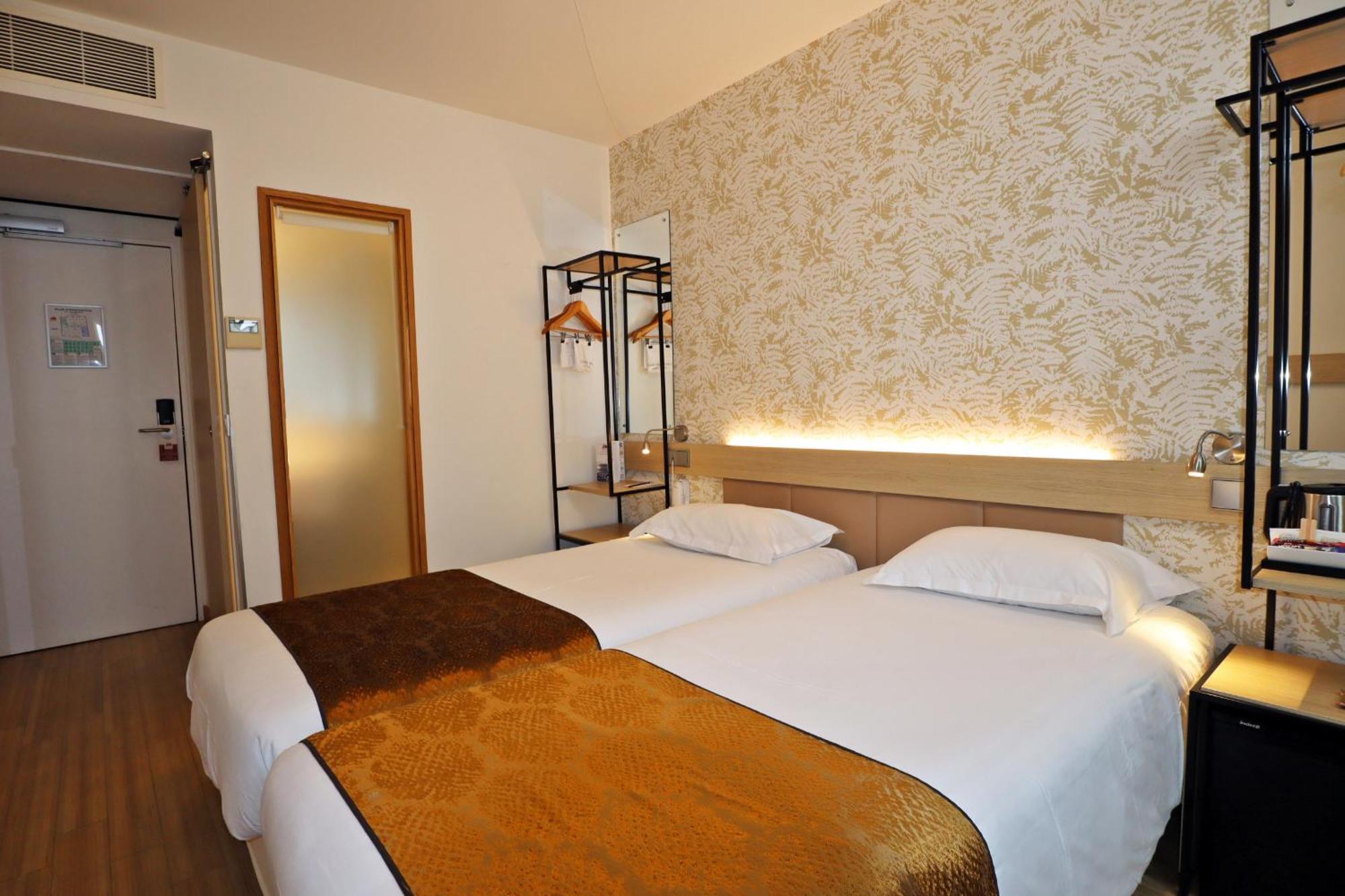 Hotel Hor Les Lumieres Париж Экстерьер фото