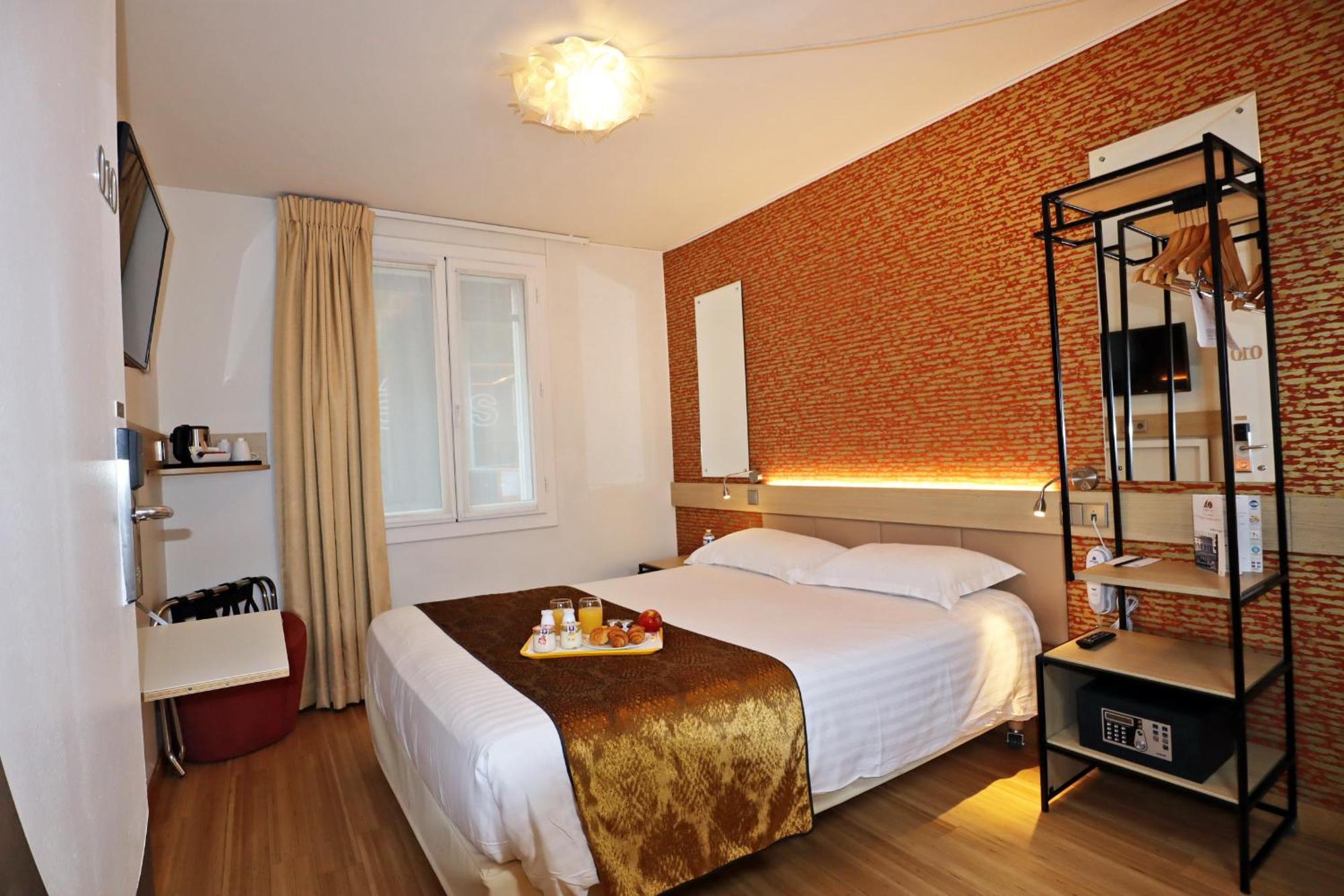 Hotel Hor Les Lumieres Париж Экстерьер фото